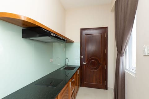 VIP Room | Private kitchen | Fridge, electric kettle