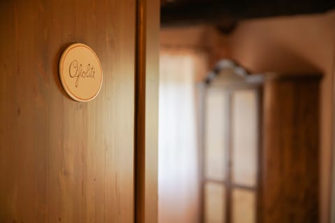 Deluxe Room | Desk, free WiFi, bed sheets