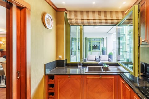 Private kitchenette