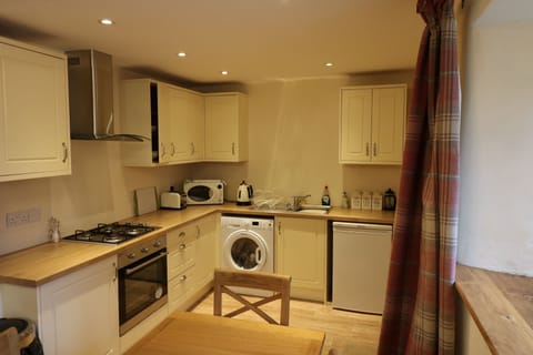 Family Cottage, 2 Bedrooms, Courtyard View | Individually decorated, individually furnished, soundproofing