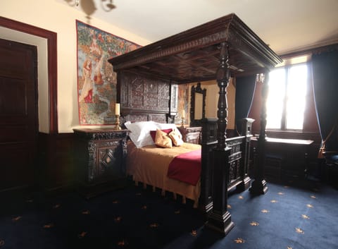 Grand Double Room, Mountain View (Four Poster) | Individually decorated, individually furnished, soundproofing