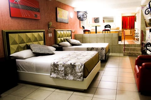 Double Room, 2 Queen Beds | Desk, free WiFi, bed sheets