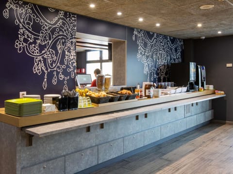 Daily buffet breakfast (EUR 8.50 per person)