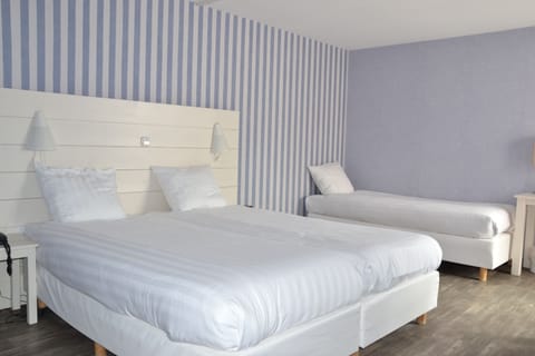 Double Room, Accessible | Desk, cribs/infant beds, rollaway beds, free WiFi