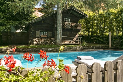 Indoor pool, outdoor pool, sun loungers