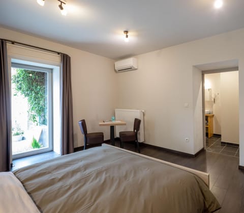 Deluxe Double or Twin Room, 1 Queen Bed | Minibar, blackout drapes, soundproofing, free WiFi