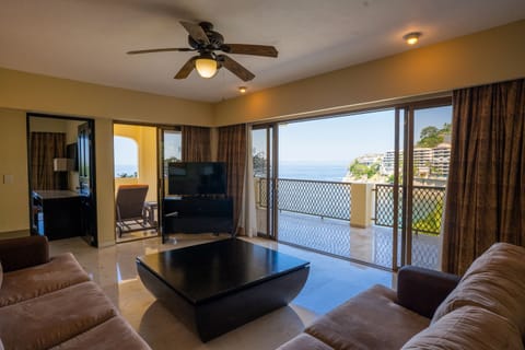 Grand Master Suite Sea Front View Premium Level | Balcony view