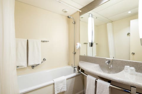 Combined shower/tub, eco-friendly toiletries, hair dryer, towels