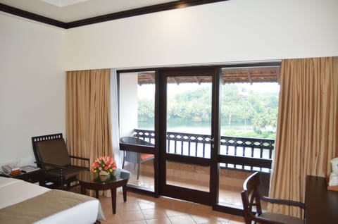 Superior Room, River View (Including Free wifi) | Interior