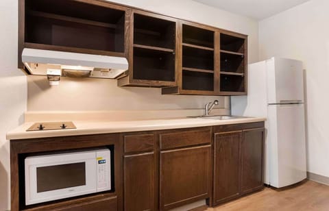 Standard Studio, 2 Queen Beds, Non Smoking, Refrigerator & Microwave | Private kitchen | Full-size fridge, microwave, stovetop, freezer