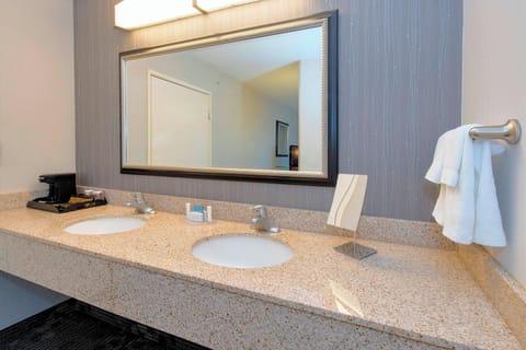 Suite, 1 King Bed with Sofa bed | Bathroom | Combined shower/tub, hair dryer, towels