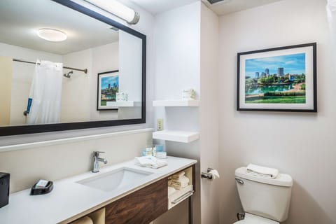 Room, 2 Queen Beds, Non Smoking | Bathroom | Free toiletries, hair dryer, towels