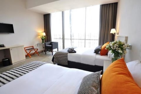 Superior Double Room, 2 Twin Beds | Premium bedding, minibar, in-room safe, desk