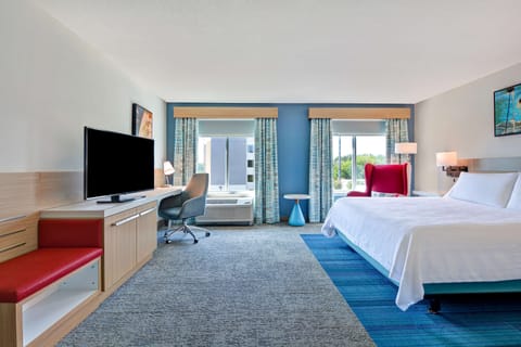 Junior Suite, One King Bed, Non-Smoking | Hypo-allergenic bedding, desk, blackout drapes, iron/ironing board