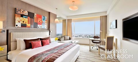 Business Room (Business Class) | Premium bedding, minibar, in-room safe, desk