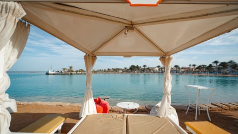 Private beach, sun loungers, beach umbrellas, beach towels