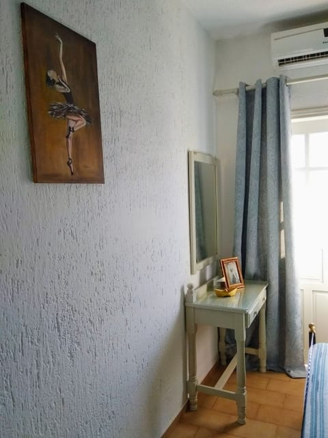 Standard Studio (Quadruple) | 1 bedroom, desk, iron/ironing board, free WiFi