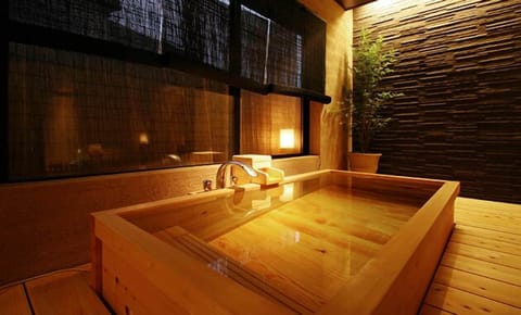 Suite Room with Open Air Bath, Nagomi | Deep soaking bathtub