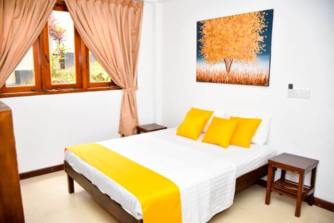 Standard Double Room, 1 Double Bed, Non Smoking | In-room safe, desk, free WiFi, bed sheets