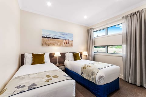 Suite, 2 Bedrooms (with Sofa Bed) | Premium bedding, pillowtop beds, minibar, desk