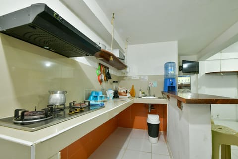 Family Studio, Kitchenette | 1 bedroom, individually decorated, iron/ironing board, free WiFi