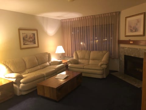 Suite, 1 Bedroom | Blackout drapes, WiFi, bed sheets