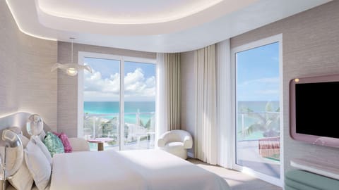 Panoramic Suite, Oceanfront | Premium bedding, in-room safe, desk, laptop workspace