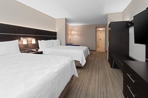 Suite, 1 Queen Bed, Accessible (Mobil, Tub) | In-room safe, desk, blackout drapes, iron/ironing board