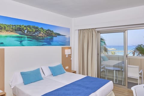 Double Room, Balcony, Sea View | Desk, laptop workspace, free WiFi, bed sheets