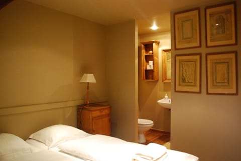 Standard Twin Room, 2 Twin Beds | Free WiFi, bed sheets