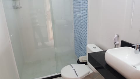 Superior Room | Bathroom | Shower, free toiletries, towels