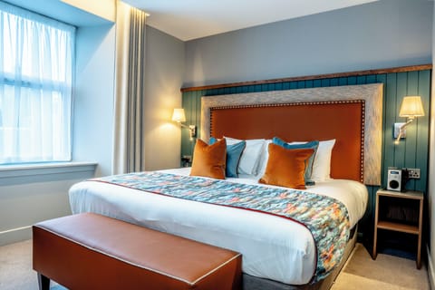 Superior Double Room, 1 King Bed | Soundproofing, iron/ironing board, free WiFi, bed sheets