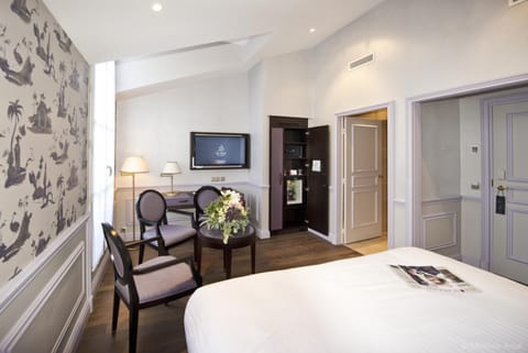 Deluxe Double Room | Premium bedding, pillowtop beds, minibar, in-room safe