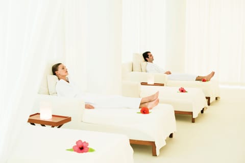 Couples treatment rooms, sauna, spa tub, hot springs, Turkish bath