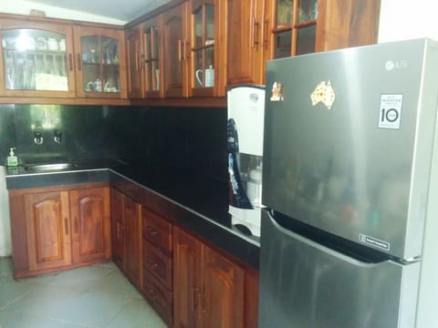 Fridge, dishwasher, coffee/tea maker, electric kettle