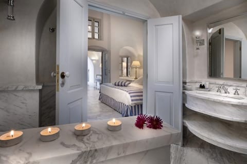 xxxRomantic Suite, 1 Bedroom, Terrace, Sea Viewxxx | Bathroom | Shower, designer toiletries, hair dryer, bathrobes