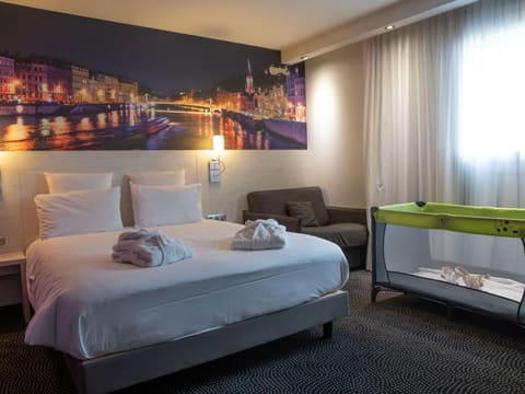 Superior Room, 1 Double Bed with Sofa bed (Cosy) | Premium bedding, pillowtop beds, free minibar, in-room safe