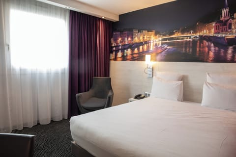 Classic Room, 1 Double Bed | Premium bedding, pillowtop beds, free minibar, in-room safe