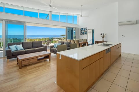 Luxury Penthouse, 2 Bedrooms, Ocean View | Private kitchen | Full-size fridge, microwave, oven, stovetop