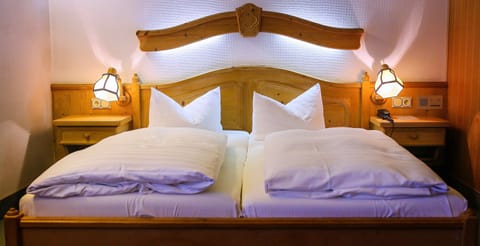 Junior Suite | Premium bedding, down comforters, in-room safe, desk