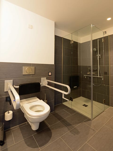 Grand Double Room, Accessible | Hypo-allergenic bedding, minibar, in-room safe, desk