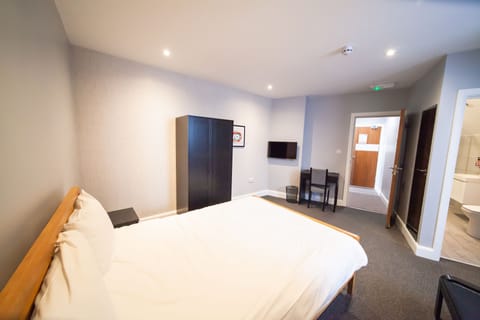 Deluxe Triple Room | Free WiFi, bed sheets