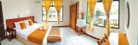 Economy Single Room, Ensuite | In-room safe, desk, iron/ironing board, free WiFi