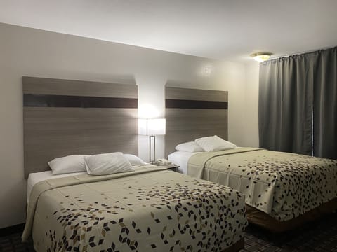 Standard Room, 2 Queen Beds | Desk, free WiFi