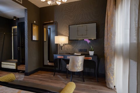 Superior Double or Twin Room | Living area | 37-inch flat-screen TV with digital channels, TV