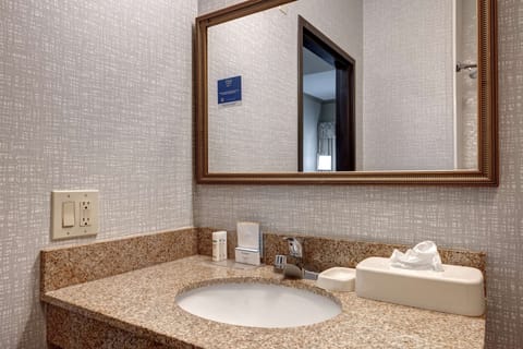 Suite, Accessible, Balcony | Bathroom | Combined shower/tub, hair dryer, towels