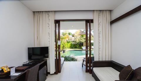 Family Villa, Multiple Bedrooms | Premium bedding, pillowtop beds, in-room safe, desk