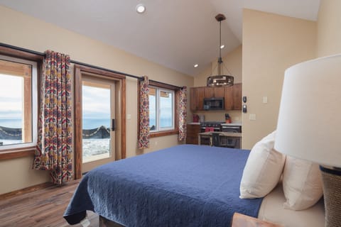 Deluxe Studio Cabin, 1 King Bed, Hot Tub, Ocean View (Augustine) | Pillowtop beds, individually decorated, individually furnished