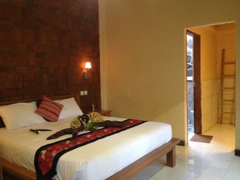 Superior Room | Rollaway beds, free WiFi, bed sheets