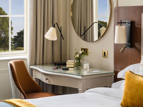 Executive Double Room, 1 King Bed, Lake View | Egyptian cotton sheets, premium bedding, Tempur-Pedic beds, in-room safe